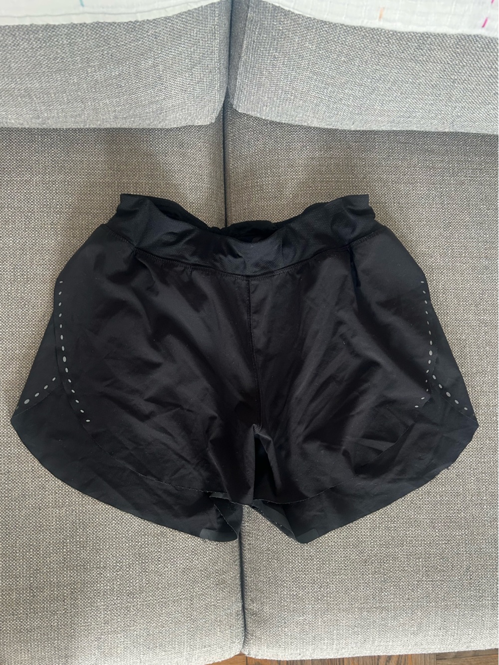 lululemon fast and free split short in black — size 4